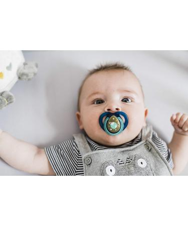Tommee Tippee Glow in The Dark Pacifiers, 0-6m, BPA-Free Silicone, 2-Pack - Assorted Colors - Buy Online on GoSupps.com
