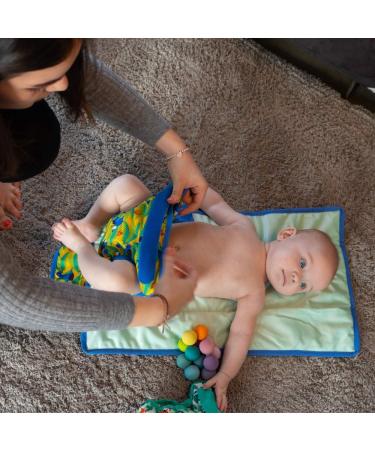 Close Pop-in Premium Bamboo Fabric Diaper | Birth to Potty | Safe Closure - Parrot Design | International Shipping - Buy Online on GoSupps.com