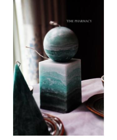 Handmade Scented Candles| Black Berry Laurel Scent| Green Sea Shore Theme Oil Painting Style| |Soy Candles| Artistic Gift for Woman/Man| Home Decor| Creative Design (Cuboid 7 * 12cm) Cuboid 7*12cm