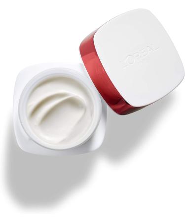 L'Or al Paris - Revitalift - Moisturizing & Firming Anti-Aging Care - Anti-Wrinkle & Extra-Firming Day Cream - Enriched with Pro-Retinol - For All Skin Types - 50 ml Day Care - Buy Online on GoSupps.com