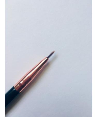 Premium Eyeliner Brush for Flawless Application | Fast International Shipping - Buy Online on GoSupps.com