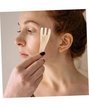 Iwowhero Scratching Comb & Scalp Massager - Sleek Hairbrush for Shampoo & Scalp Care | International Shipping - Buy Online on GoSupps.com