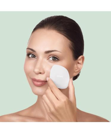 Geske SmartAppGuided 4-in-1 Facial Brush | Soft Silicone Cleaning Device | Professional Skin Care Tool | International Shipping Available - Buy Online on GoSupps.com
