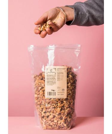 KoRo - Noix en morceaux bio 1 kg - Buy Online on GoSupps.com