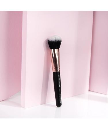 Multitasking Brush Black/Gold - Versatile One Size Brush for Effortless Beauty | International Shipping Available - Buy Online on GoSupps.com