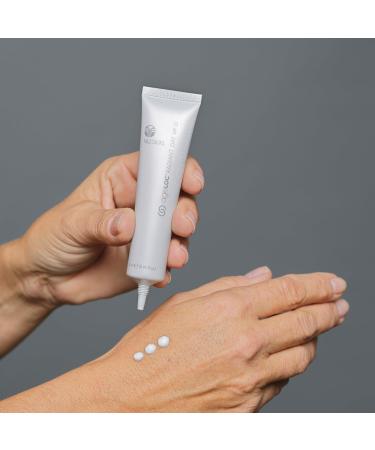 Nu Skin ageLOC Radiant Day SPF 22 | Lightweight UV Protection | Reduces Wrinkles & Brightens Skin | Non-Greasy Daily Skin Care | 30-Day Supply - Buy Online on GoSupps.com