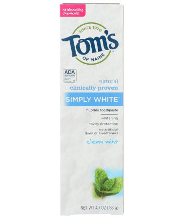 Tom's of Maine Simply White Natural Toothpaste Whitening Toothpaste Natural Toothpaste Clean Mint 4.7 Ounce