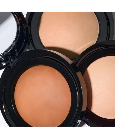 Buy LAURA GELLER Baked Blurring + Setting Powder - Translucent Makeup for Soft-Focus Finish | Minimize Fine Lines & Pores | International Shipping - Buy Online on GoSupps.com