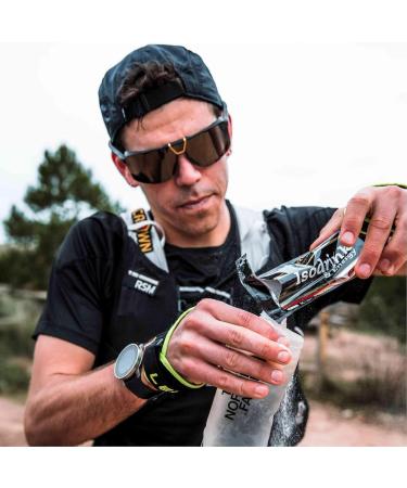  Crown Sport Nutrition Crown Sport Nutrition Isotonic Drink Isotonic sports drink powder with carbohydrates salts and amino acids BCAAs Sport Anti-Doping Certification (Lemon 640g) - Buy Online on GoSupps.com