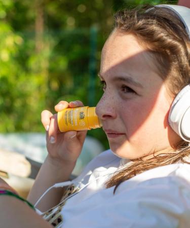 Stick solaire SPF50+ visage & l vres Enfant d s la naissance Peaux sensibles Sans parfum R sistant l eau Format 17g Ouate Formule respectueuse de la peau & des oc ans - Buy Online on GoSupps.com