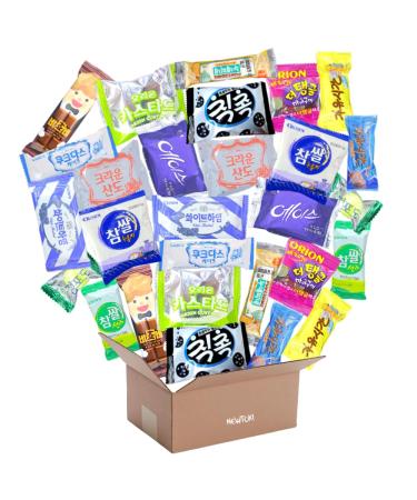 NEWTOKI 28pcs Korean Snack Box Package Individually Wrapped with popular Korean Snacks Candy Gummy Cookies Biscuits for Friends Family Kids Children Teens College Students Adult Senior and Military
