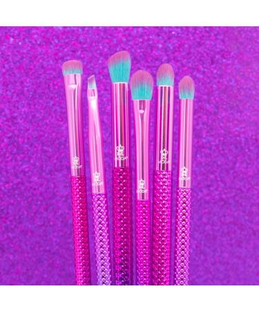 M DA Prismatic Ultimate Eye Kit - Premium Eyeshadow & Makeup Brushes for Flawless Looks | International Shipping - Buy Online on GoSupps.com