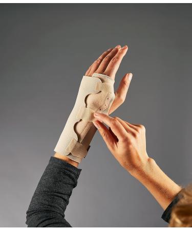 FUTURO FUT47854 Classic Wrist Splint - Ambidextrous Latex-Free Size M (15.9-19.0 cm) | International Shipping Available - Buy Online on GoSupps.com