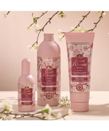  Tesori d'Oriente Tesori d'Oriente - Ikigai cream shower with floral notes with cherry blossoms and rice water gives the skin a feeling of pure well-being 250 ml - Buy Online on GoSupps.com