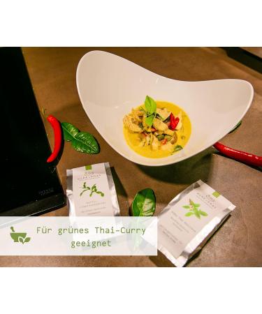 echtthai Kaffir lime leaves pack of 8 pieces 8 x 2 g suitable for Thai Curry freezedried box of 8 pieces - Buy Online on GoSupps.com