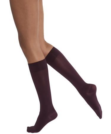 JOBST Opaque Knee High with SoftFit Technology Band 15-20 mmHg Compression Stockings Closed Toe Medium Cranberry