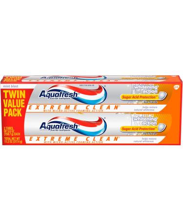Aquafresh Extreme Clean Whitening Action Fluoride Toothpaste for Cavity Protection Twinpack 11.2 Ounce
