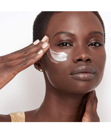 Olay Regenerist Day Face Cream formulated with vitamin B3 and niacinamide moisturizes 24 hours without perfume 50 ml - Buy Online on GoSupps.com