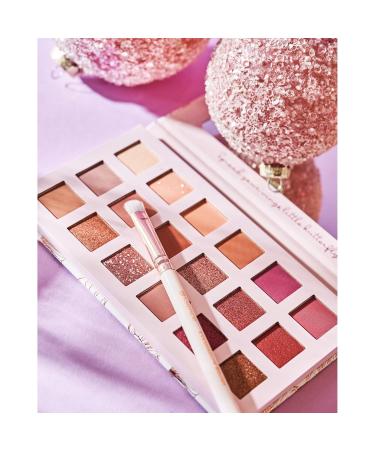 Essence Eyeshadow Brush - Multicolored Vegan Nanoparticle-Free | 1 Pack (1pcs) - Shop Internationally - Buy Online on GoSupps.com