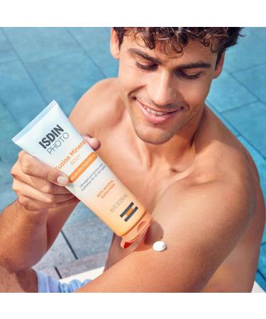 ISDIN Fusion Mineral Body Ultralight SPF 40 - 100% Mineral Sunscreen - Broad Spectrum Protection - 8.5 Fl Oz - International Shipping Available - Buy Online on GoSupps.com