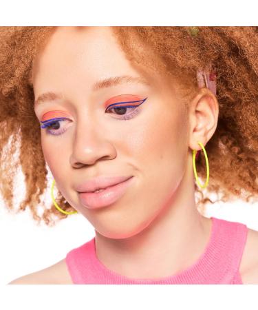  essence Essence Cosmetics Matte Liquid Eyeshadow Long Lasting Covering Quick Dry Natural Intense Colour Eyeshadow 4 ml - Buy Online on GoSupps.com