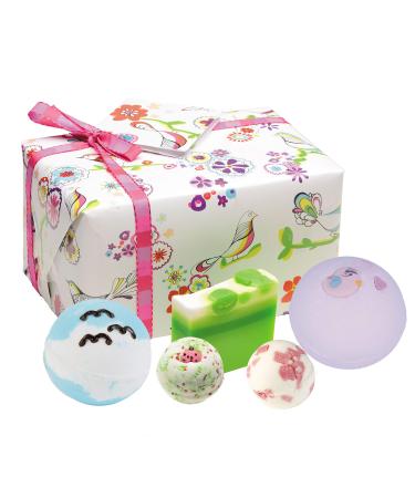 Bomb Cosmetics Three Little Birds Handmade Wrapped Bath and Body Gift Pack Contains 5-Pieces 480 g Contents/Packaging May Vary 5 Count (Pack of 1) Bomb Cosmetics Three Little Birds Gift Pack