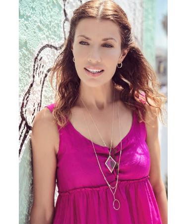 Emmeline Silver Necklace Magnifier Pendant - Stylish Reading Glasses Alternative for International Shipping - Buy Online on GoSupps.com