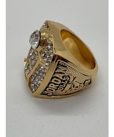 Chicago Bulls 1998 Championship Ring Shadowbox w/ Michael Jordan Card - Official NBA Replica - Buy Online on GoSupps.com