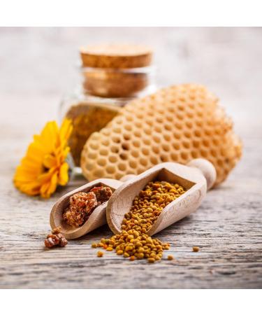 SBC Skincare - Propolis Sensitive Scalp Shampoo - 300ml - Helps make hair soft shiny and silky without weighing it down - Moisturizing Shampoo - Propolis Shampoo - Buy Online on GoSupps.com