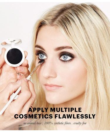 Jillian Dempsey Mini Fan Eye Makeup Brush - Multi-Functional Vegan Eyeshadow Brush - Buy Online on GoSupps.com