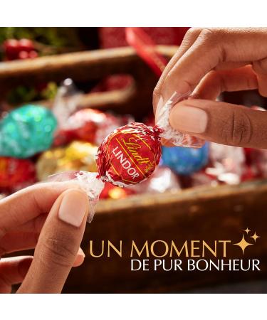 Lindt - Calendrier de l'Avent LINDOR - Assortiment de Chocolats au Lait Noirs Blancs Lait-Noisette Noix de Coco et Fraise - C ur Fondant - Id al pour No l 300g - Buy Online on GoSupps.com