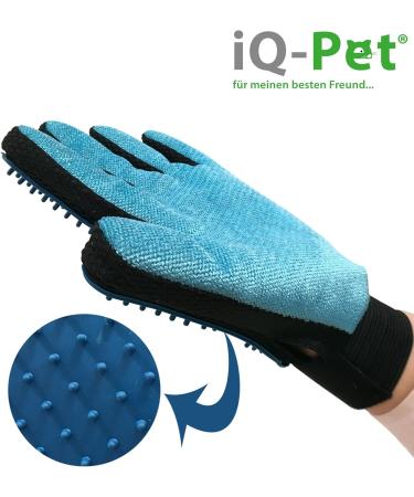 iQ-Pet Grooming Glove - 2 Sides: Rubber & Microfiber for Effortless Pet Care | International Shipping Available - Buy Online on GoSupps.com