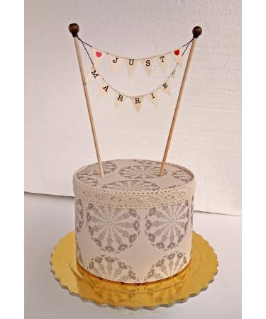 Amazing Buntings Just Married Cake Topper Handmade Wedding Bunting Flags Banner Fully Assembled Party Decoration with Food Grade Poles Red Hearts Small