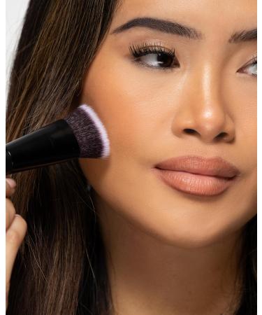 Brushworks No. 11 Flat Top Contour Brush - Buy Online on GoSupps.com