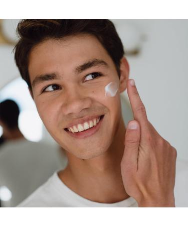 Buy Florence by Mills Plump to It! Hydrating Facial Moisturizer - 1.7 fl oz / 50 ml | International Shipping Available - Buy Online on GoSupps.com