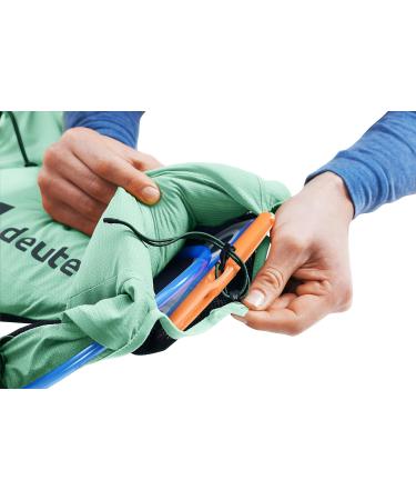 Deuter Women's Traick 9 SL Trail Running Vest - Lightweight Comfortable & Adjustable - M Spearmint-Seagreen - International Shipping Available - Buy Online on GoSupps.com