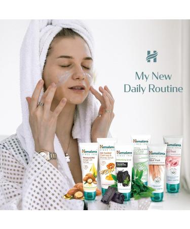 Himalaya Herbals Refreshing Fruit Mask 75ml | Papaya & Apple for Skin Rejuvenation Hydration & Smooth Texture - Best International Shipping - Buy Online on GoSupps.com