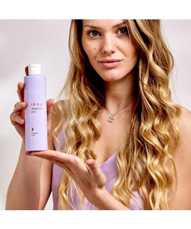  Maternatura Maternatura Volumising shampoo for fine magnolia hair extreme volume and softness strengthens volume and zero pancake effect organic beauty routine for fine hair made in Italy -250 ml - Buy Online on GoSupps.com