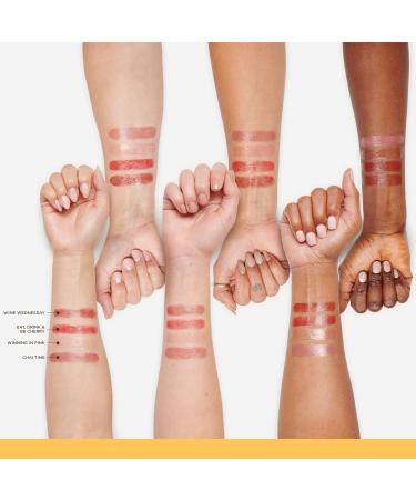 Buy Burt's Bees Gloss and Glow Glossy Balm - 100% Natural Origin Winning in Pink - International Shipping Available - Buy Online on GoSupps.com