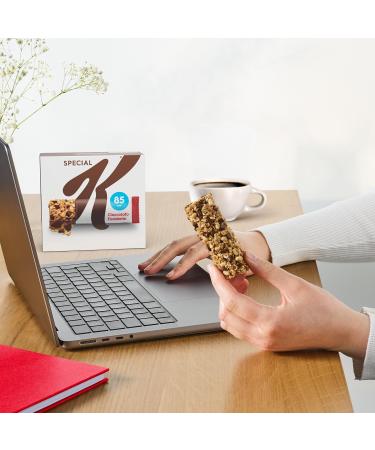 Kellogg's Barre sp ciale K | Saveur chocolat noir | Flocons multic r ales croustillantes avec de d licieuses boucles de chocolat | 100 % bl entier | 6 barres de 21 5 g (lot de 129 g) 6 Unit (Confezione da 1) - Buy Online on GoSupps.com