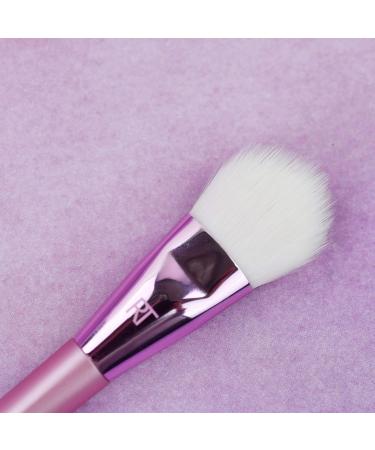 Real Techniques Cashmere Dreams Concealer Brush - 021 | Best International Shipping & Quality Makeup Tools - Buy Online on GoSupps.com