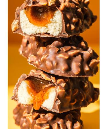 KoRo - Deluxe Peanut Butter Protein Bar 12 x 55g - Peanut Topping - High Protein - Ideal for On the Go - Buy Online on GoSupps.com