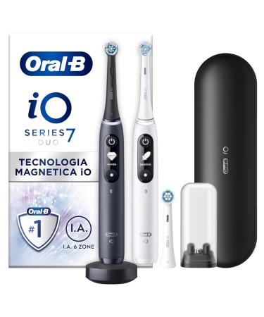 Oral-B io 7 set with 2 electric toothbrushes black and white 2 Bluetooth-enabled handles with magnetic technology gift for Father's Day 3 brushes 1 premium travel case