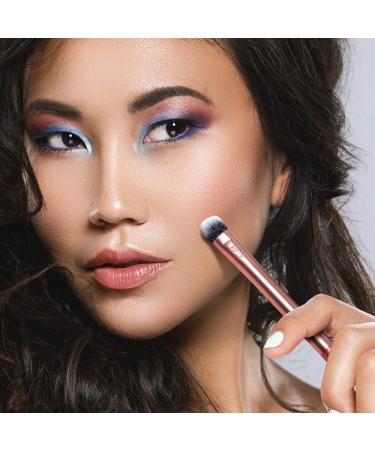 Real Techniques Expert Concealer Brush by Samantha Chapman | Flawless Application - Buy Online on GoSupps.com