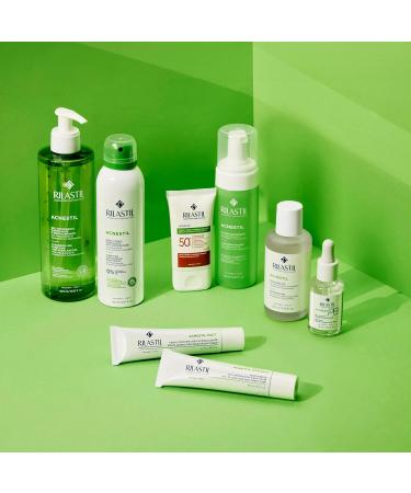 Rilastil Acnestil Anti-Blemish Cleansing Spray Sebonormalalising Soothing with Niacinamide Glycolic Acid and Mandelic Acid 150 ml - Buy Online on GoSupps.com