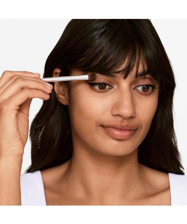 Clinique Eye Shadow Blending Brush | Perfect for Lid & Brow Bone | Buildable Coverage| International Shipping Available - Buy Online on GoSupps.com