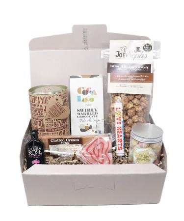 Tequila Rose Hamper Gift Box & Heart Treats