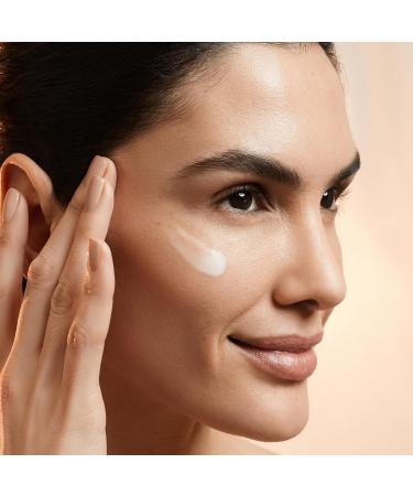 Augustinus Bader The Light Cream Luxury Mattifying Lightweight Face Cream Hydrating & Balancing Moisturizer Reduces Shine Refines Pores & Smooths Texture 50 ml / 1.7 fl oz - Buy Online on GoSupps.com