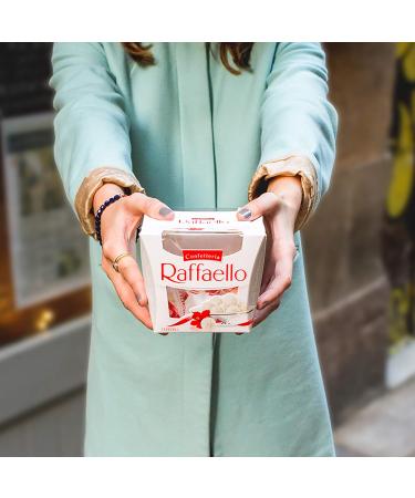 CONFETTERIA RAFFAELLO Coconut Almond Specialty Gift Box 15 Individually Wrapped Candies 150 grams 15 Count (Pack of 1) - Buy Online on GoSupps.com