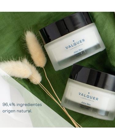  Valquer Laboratorios Valquer Laboratorios Moisturizing Day Face Cream with Bamboo Water and Hyaluronic Acid Super Moisturizing. 96% Natural Ingredients. All Skin Types - 50ml - Buy Online on GoSupps.com